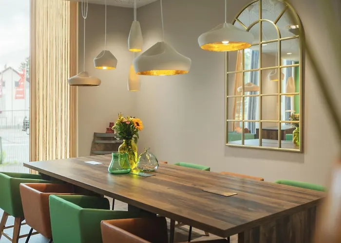 - The Niu, Hop By Ihg מלון פורצהיים