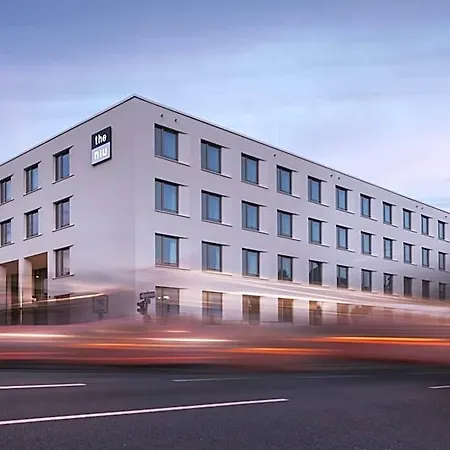 - The Niu, Hop By Ihg 3* פורצהיים