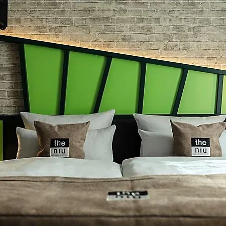 - The Niu, Hop By Ihg Hotel 3*