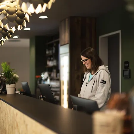 - The Niu, Hop By Ihg Отель Форххайм