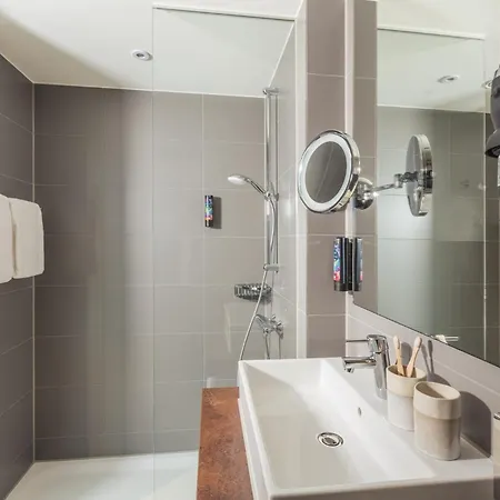 - The Niu, Hop By Ihg 3* Форххайм