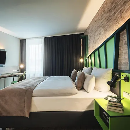 - The Niu, Hop By Ihg 3*