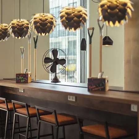 - The Niu, Hop By Ihg Hotel