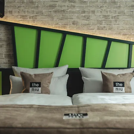 - The Niu, Hop By Ihg